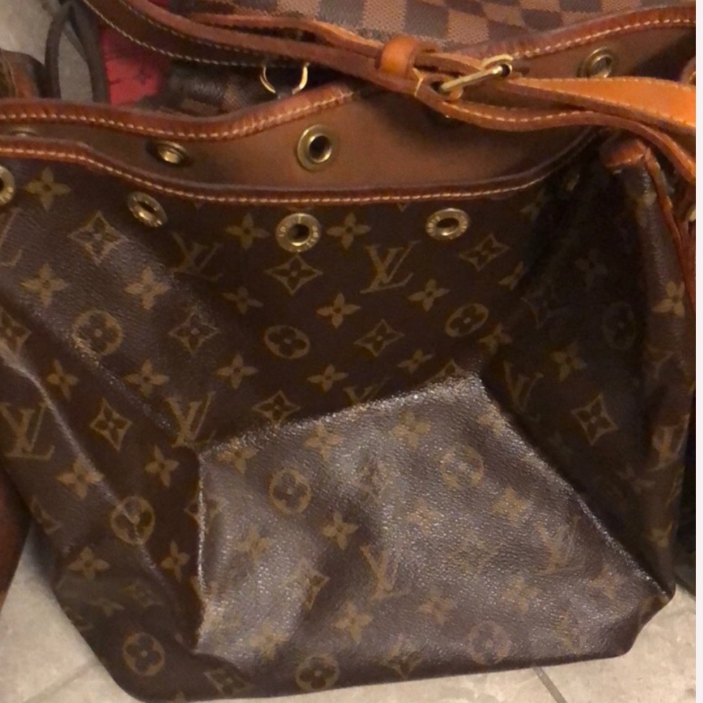 I’m selling a few of my LV collection.. - Picture 8 of 8
